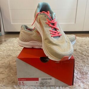 Altra torin-5 running shoes